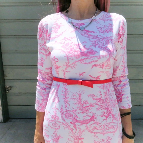 Victorian Floral Pink & White Pattern Dress - Picture 3 of 5